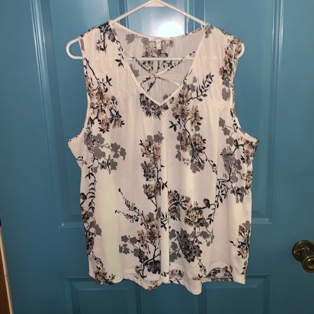 Maurices Floral 2X Top